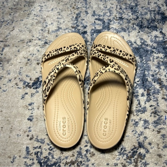 Crocs Kaydee II Cheetah Print Slip-On Slides Size 7 - Picture 6 of 9